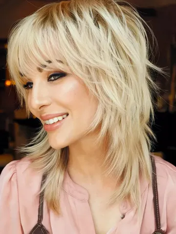 52 Low-Maintenance Shaggy Haircuts with Bangs for Busy & Trendy Women ...