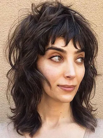 Low maintenance shaggy haircut with bangs - Artofit