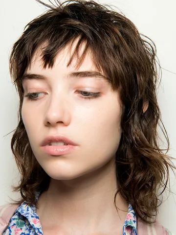 17 Uneven, Messy Bangs Hairstyles With Major Cool-Girl Vibes ...