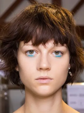 17 Uneven, Messy Bang Looks With Major Cool-Girl Vibes