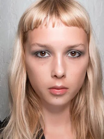 17 Uneven, Messy Bang Looks With Major Cool-Girl Vibes