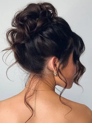 120+ Messy Hair Bun with Bangs Hairstyles Ideas for Women - SurpriseHair