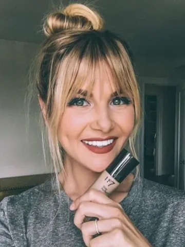 11 Stylish Messy Bangs Hairstyles for Women - HairstyleCamp