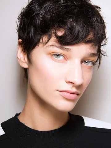 17 Uneven, Messy Bangs Hairstyles With Major Cool-Girl Vibes ...