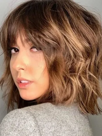 messy layered bob