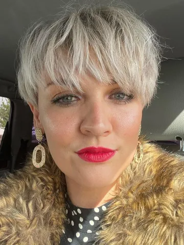 27 stunning messy pixie haircuts trending in 2025 fabbon