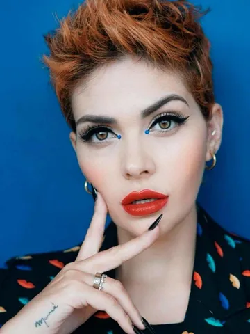 15 flattering pixie cut hairstyles for oval faces eal care