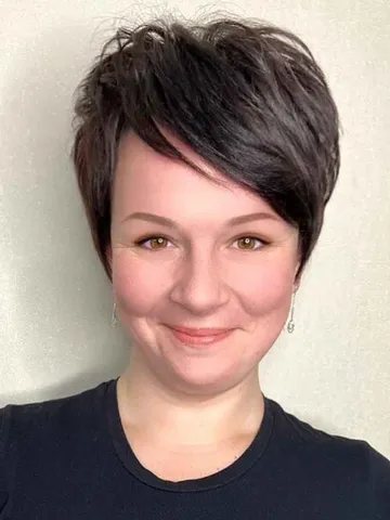 29 most flattering pixie cuts for oval face shapes