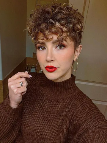 30 best pixie cut for oval face hairstyles curly pixie hairc