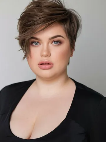 25 flattering pixie haircuts for plus size women in 2025