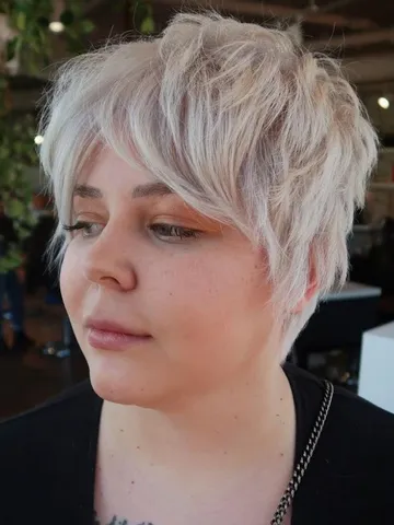 pixie cut on my round face