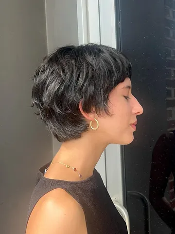 32 hairstyles that create a more defined contoured look for