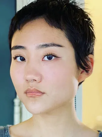 40 pixie haircuts for modern women sunlit fringe pixie