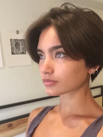 short hair with curtain bangs ideas for short haircuts that