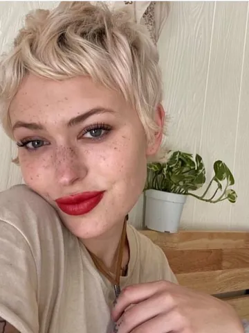 39 curtain fringe styles that make long hair look full of li