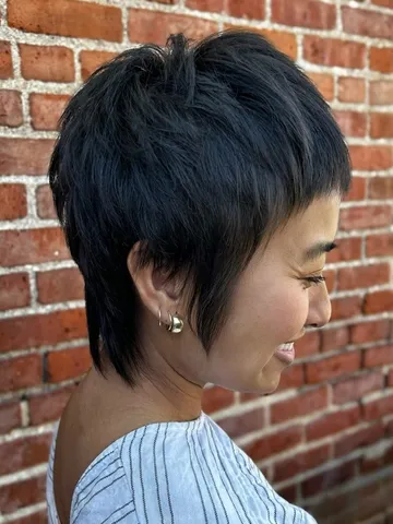 10 pixie mullet haircuts that go from classic to trendy fast