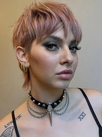 32 chic short pixie haircuts that are taking over 2025
