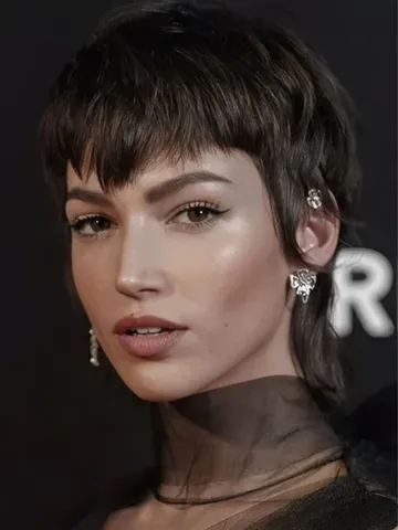 20 stylish female mullet haircuts for every face shape