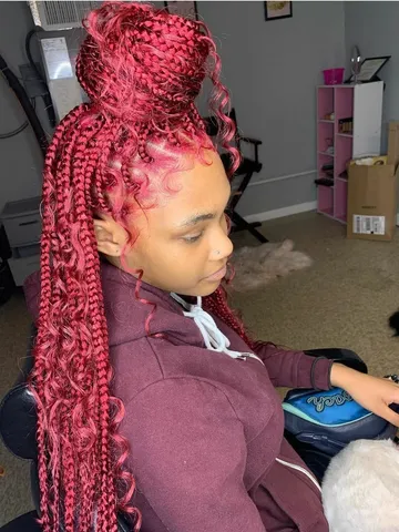 red knotless box braids