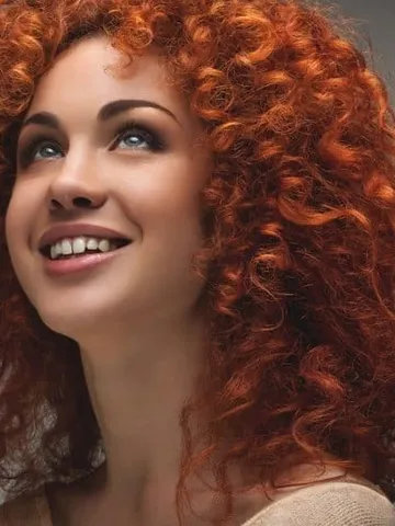 30 prettiest red curly hairstyles for every taste