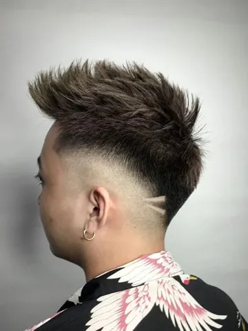 messy spiky hair men
