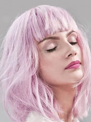 Textured Bangs Vs. Wispy Bangs: How To Tell The Difference
