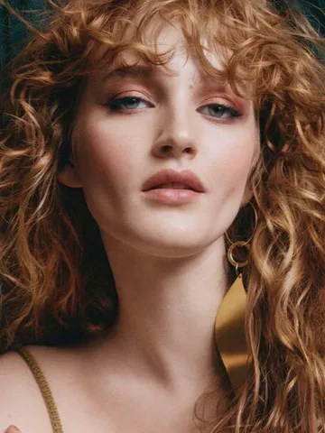 8 curly hairstyles that will dominate in 2025 newbeauty