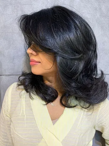 2025 s most flattering layered haircuts that will bring out