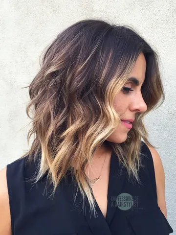 best hairstyles for medium length wavy hair hairstyle guides