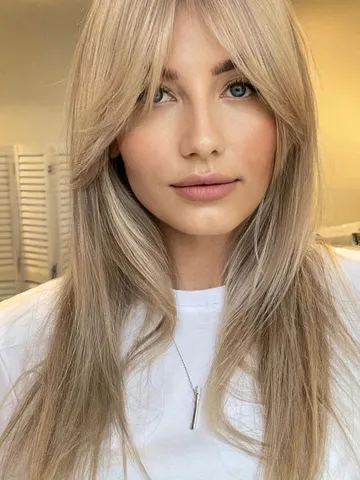 50 Cute Hairstyles with Curtain Bangs : Beige Blonde Straight Hair with ...