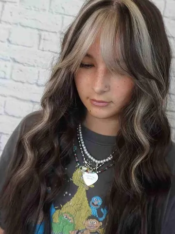 26 Best Money Piece Hair Highlights That Are Trending Right Now