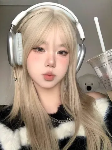 Beige White Synthetic Wig Long Hair Fashion Natural Air Bangs For White ...