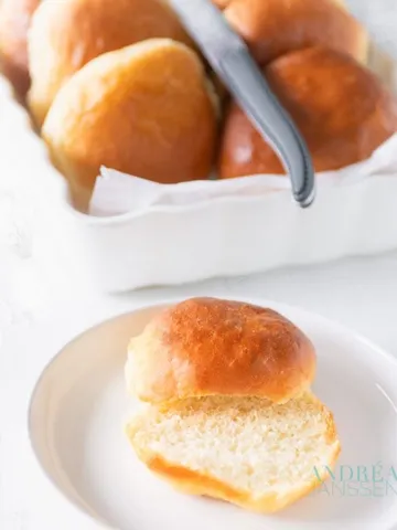 soft white buns by andrea janssen