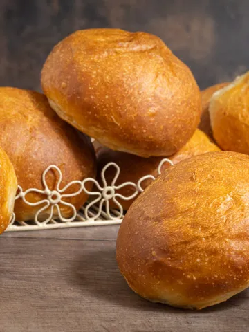 super soft white bread rolls recipe the thrifty squirrels