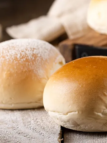 soft white buns proson rustic sonneveld