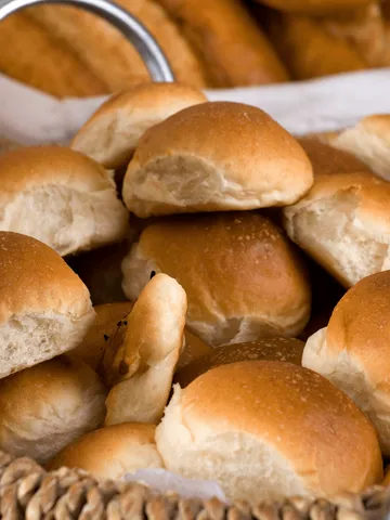 white buns 6 pack